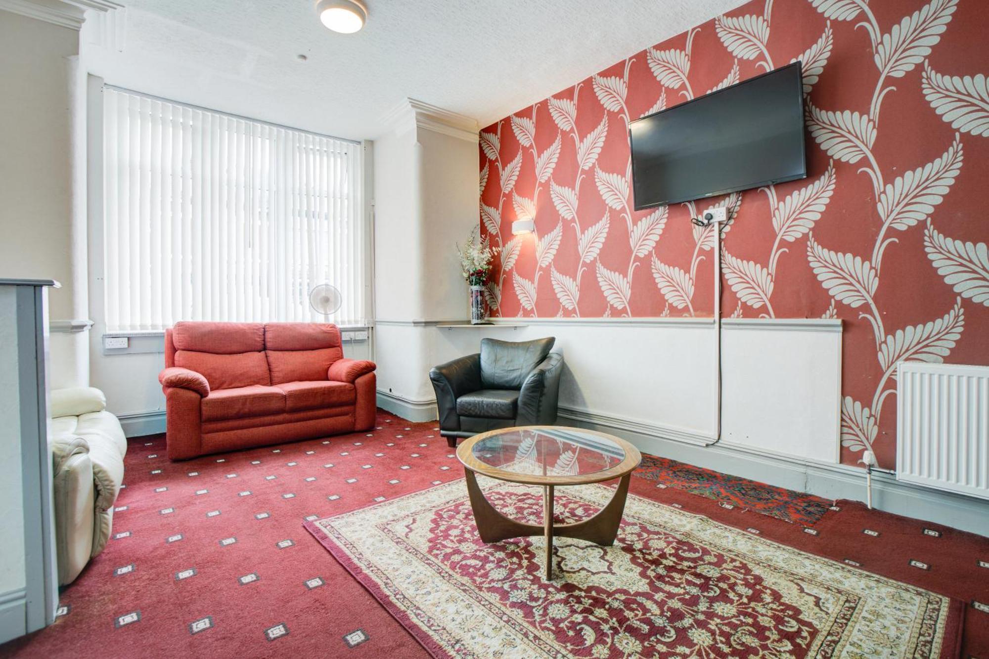 The Sandringham Court Hotel & Apartment Welcoming Large And Small Groups For 15 Years ブラックプール エクステリア 写真