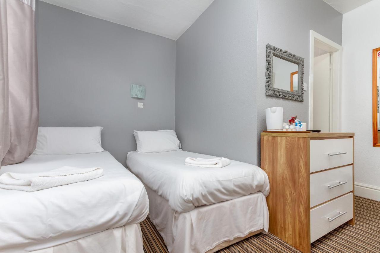 The Sandringham Court Hotel & Apartment Welcoming Large And Small Groups For 15 Years ブラックプール エクステリア 写真